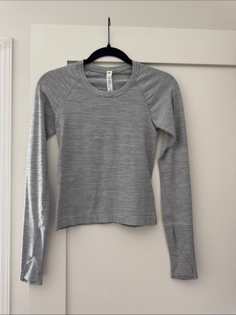 lululemon athletica Women's Black & White Striped Long-Sleeve Top